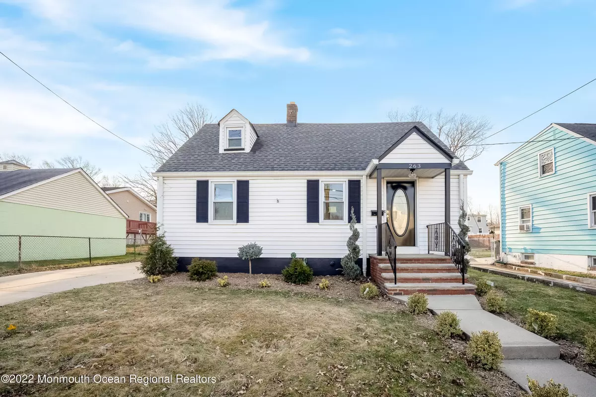 Woodbridge, NJ 07095,263 Saint James Avenue