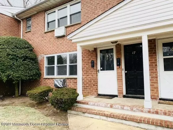 Atlantic Highlands, NJ 07716,18 King James Lane