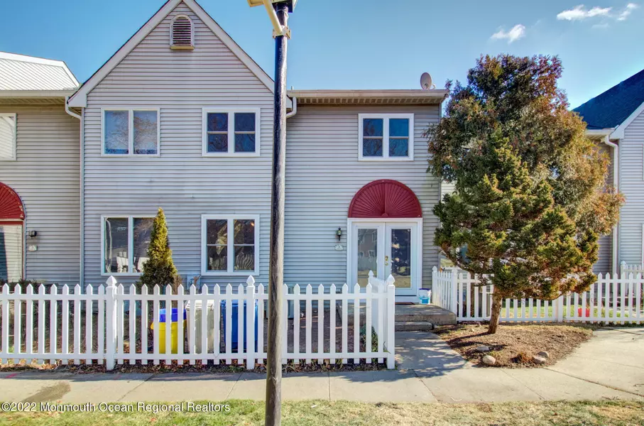 8 Wyndham Place, Florence, NJ 08518