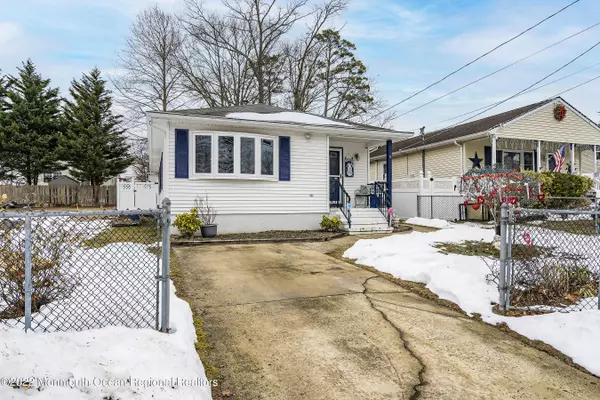 Toms River, NJ 08753,113 Anthony Avenue