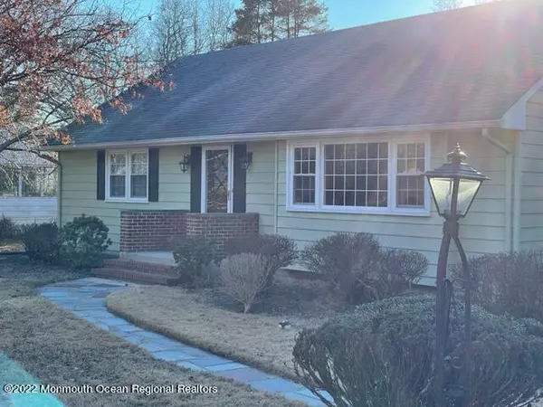 Ewing, NJ 08628,7 Edwards Place