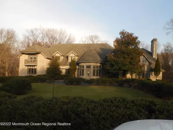 Holmdel, NJ 07733,6 Princess Court