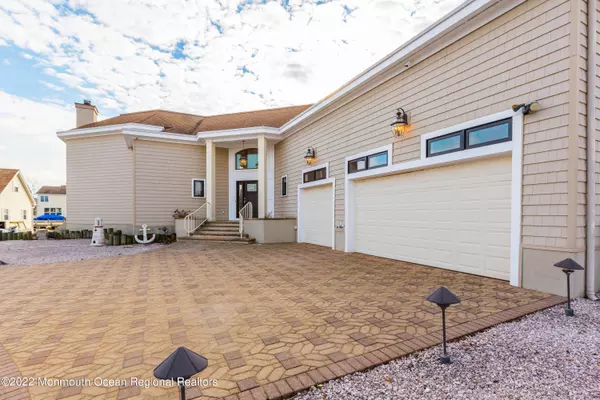 Lanoka Harbor, NJ 08734,1009 Plimsoll Pt