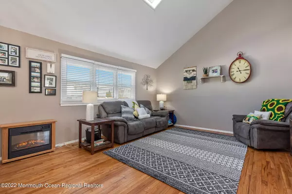 Hazlet, NJ 07730,59 Virginia Avenue