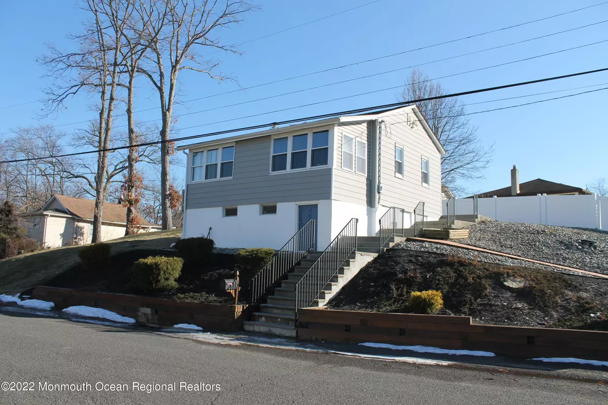 Laurence Harbor, NJ 08879,387 Lea Avenue