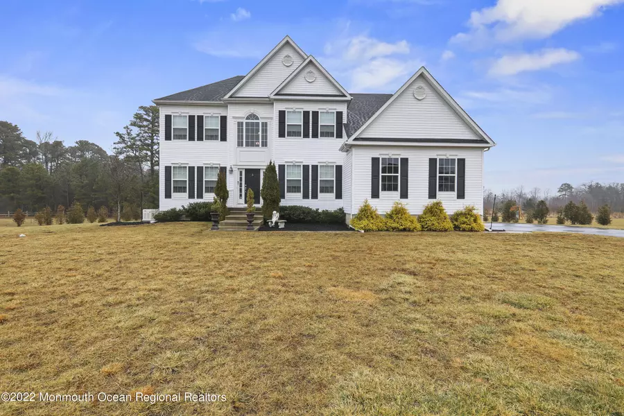 3 Colliers Court, Jackson, NJ 08527