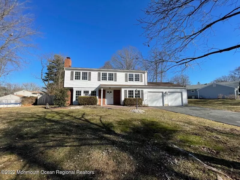 4 Gawain Drive, Manalapan, NJ 07726