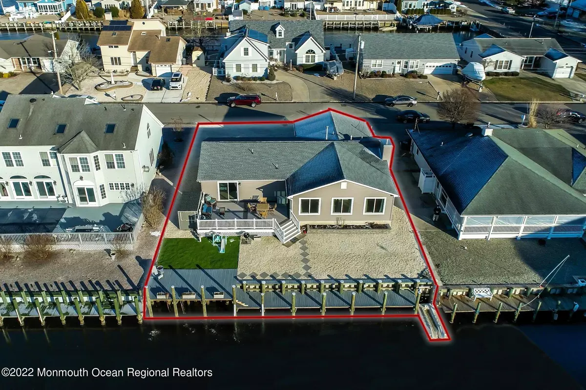 Lanoka Harbor, NJ 08734,403 Elizabeth Court