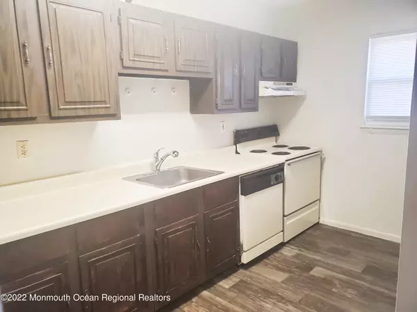 Eatontown, NJ 07724,53 White Street #D