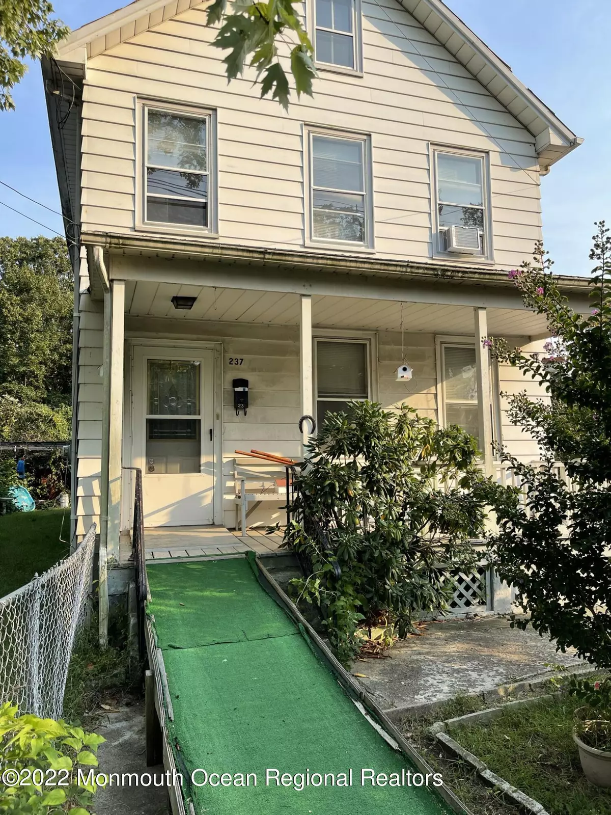 Spotswood, NJ 08884,237 Manalapan Road