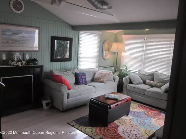 South Seaside Park, NJ 08752,15 W Ocean Avenue