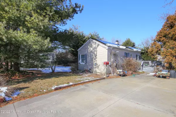 Belford, NJ 07718,21 W Park Avenue