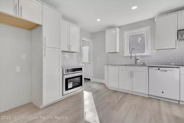 Bloomfield, NJ 07003,302 Essex Avenue