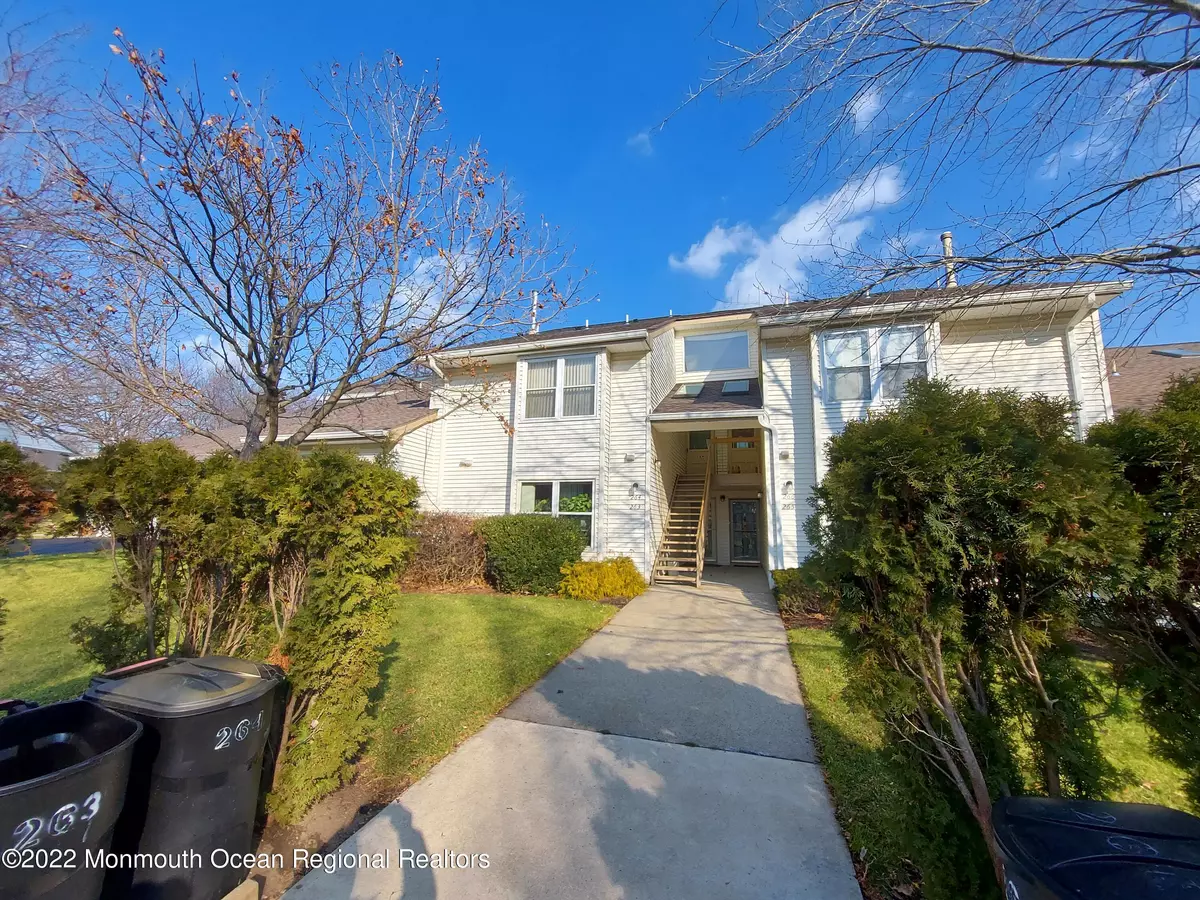 Englishtown, NJ 07726,264 Sunshine Court