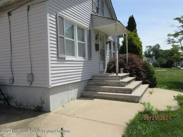 Freehold, NJ 07728,5 Helen Avenue
