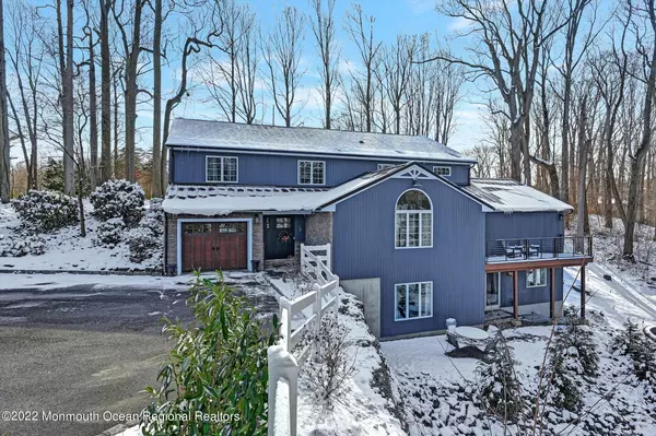 Holmdel, NJ 07733,3 Northview Terrace