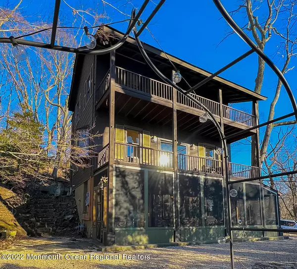 Atlantic Highlands, NJ 07716,102 E Mount Avenue