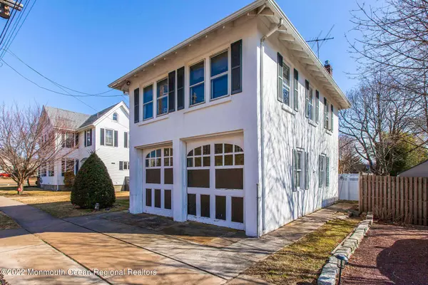 Atlantic Highlands, NJ 07716,99 Center Avenue