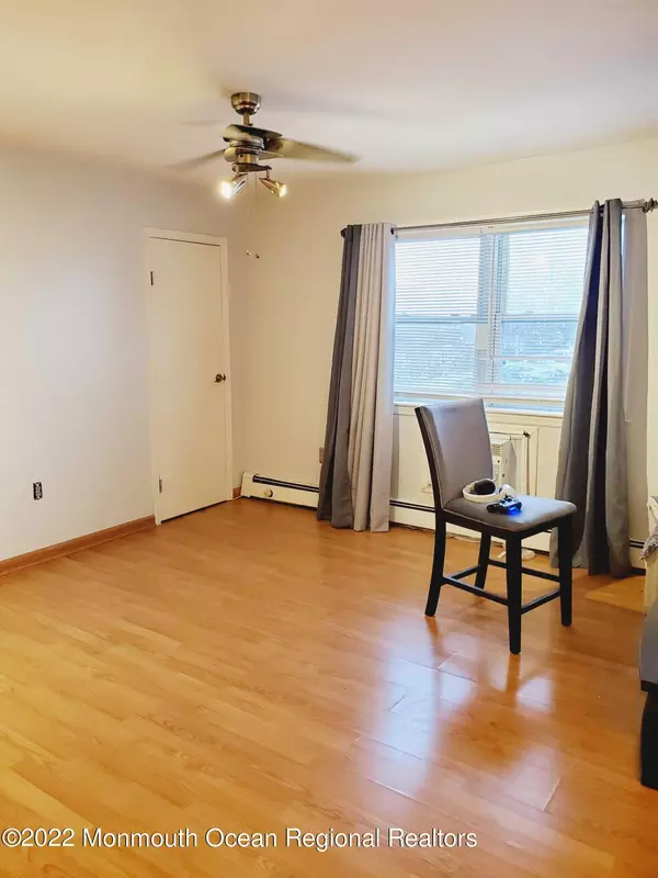 Spotswood, NJ 08884,289 Main Street #10B