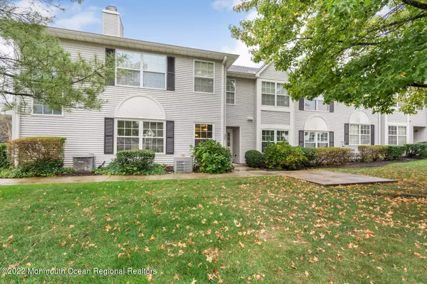 35 Racquet Road, Wall, NJ 07719