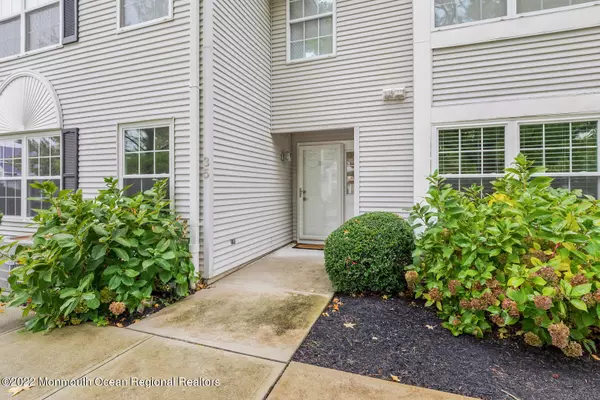 Wall, NJ 07719,35 Racquet Road