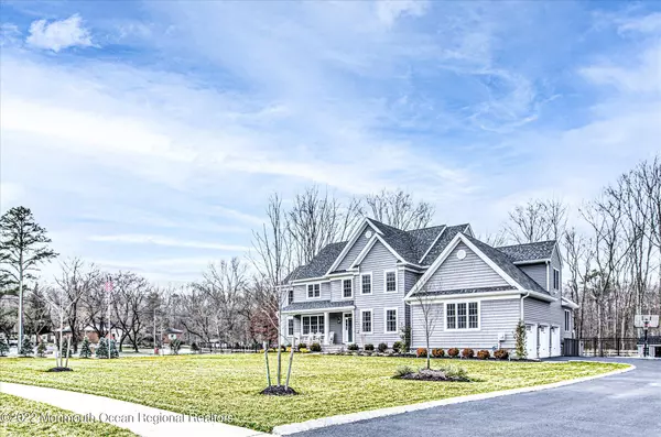 Farmingdale, NJ 07727,2 Tiffany Court