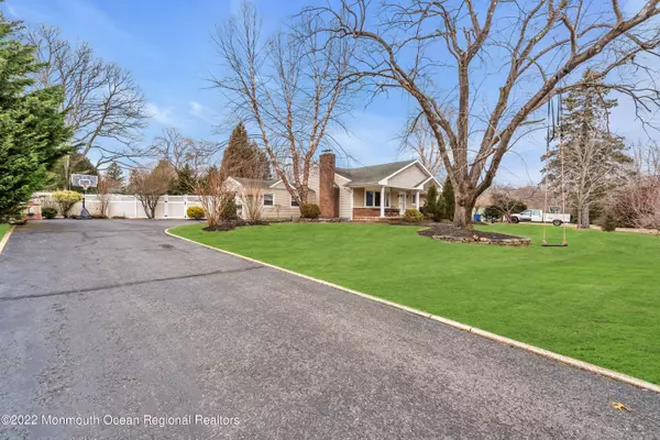 Lincroft, NJ 07738,25 Hilltop Circle