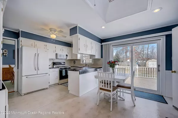 Lanoka Harbor, NJ 08734,540 Hardwood Drive