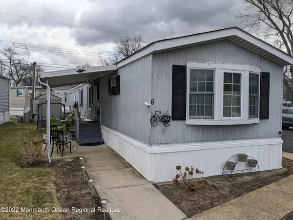 6 Locust Grove, Hazlet, NJ 07730