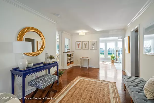 Rumson, NJ 07760,16 Oakwood Lane