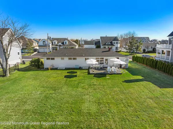 Monmouth Beach, NJ 07750,13 Anderson Street