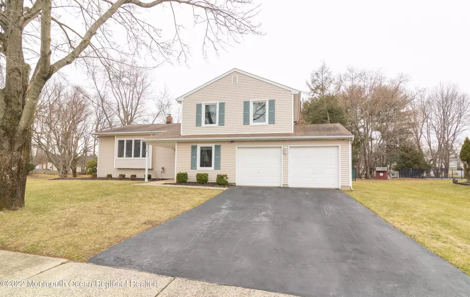 2 Diane Drive, Morganville, NJ 07751