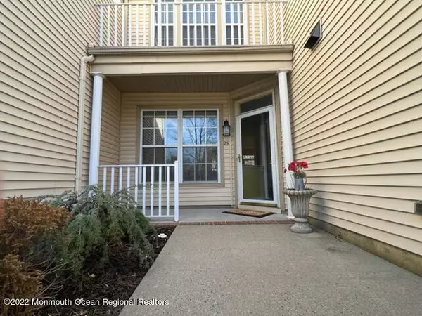 Holmdel, NJ 07733,25 Persimmon Lane