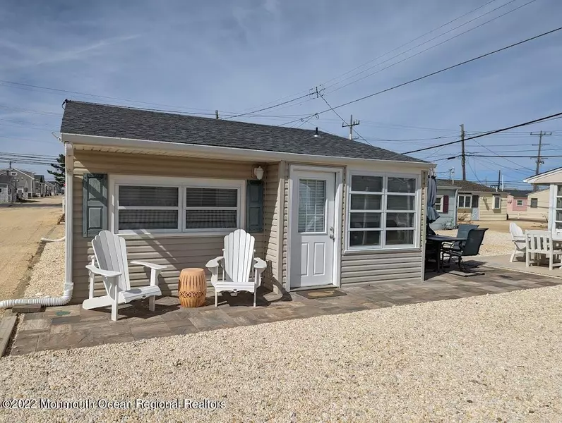 34 E Amberjack Way, Lavallette, NJ 08735
