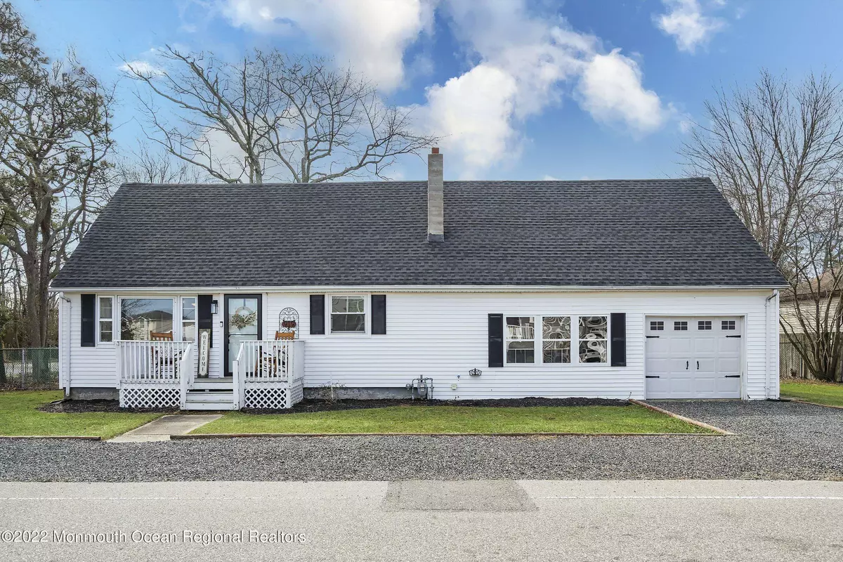 Lanoka Harbor, NJ 08734,919 Clairmore Avenue