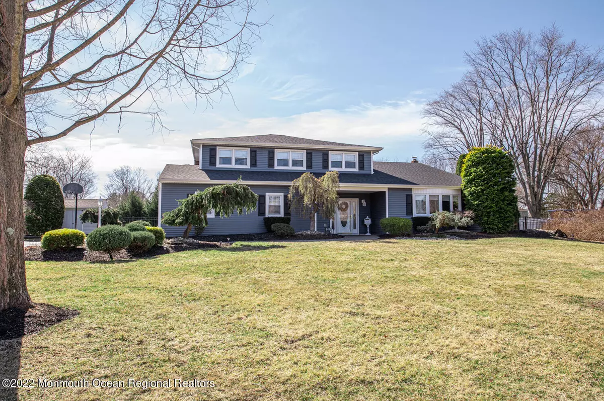 Freehold, NJ 07728,20 Coachman Drive S