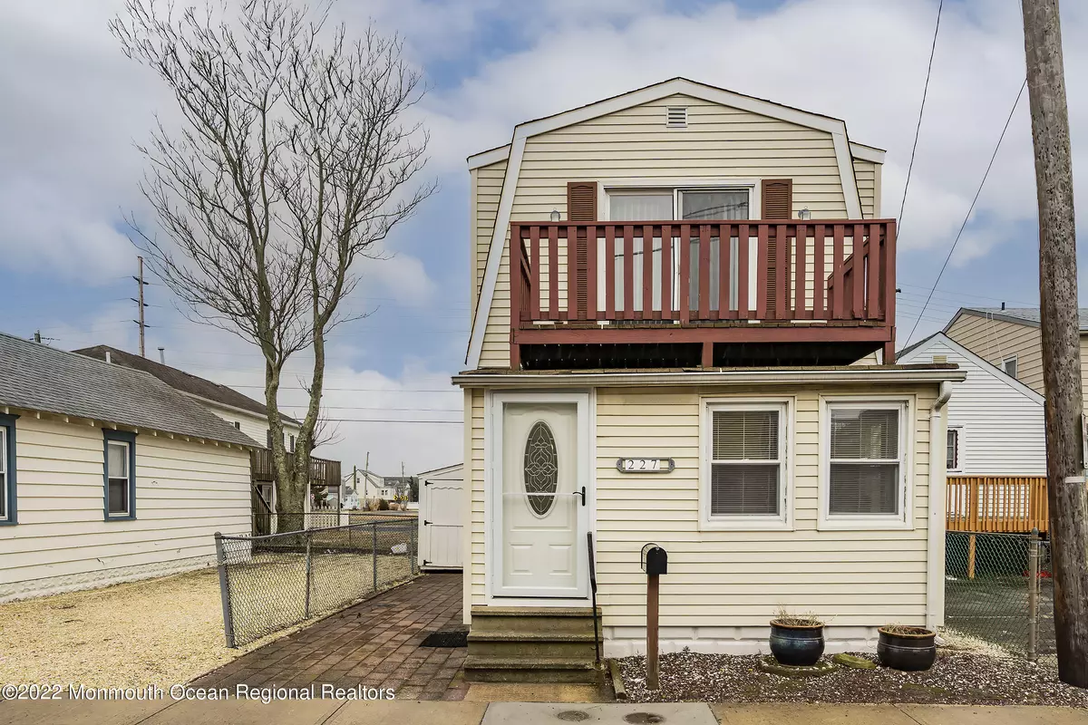 Seaside Heights, NJ 08751,227 Bay Terrace