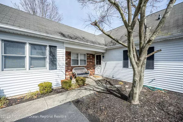 Howell, NJ 07731,73 Berkshire Drive