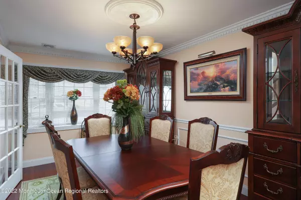 Hazlet, NJ 07730,14 Elm Avenue