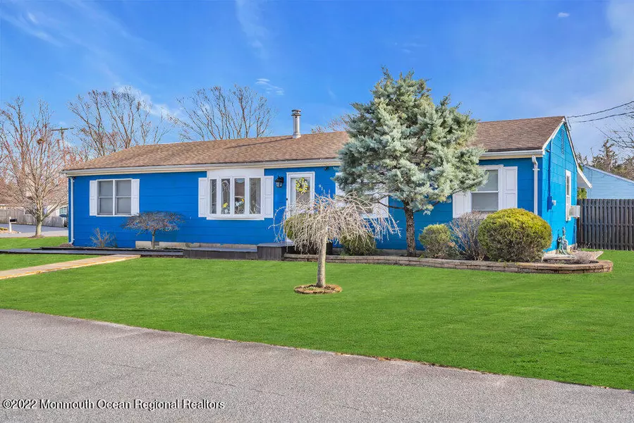 911 Clubhouse Drive, Forked River, NJ 08731