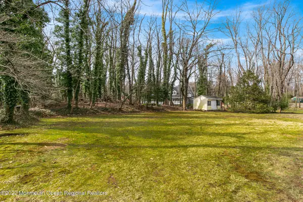 Fair Haven, NJ 07704,30 Oaklawn Road