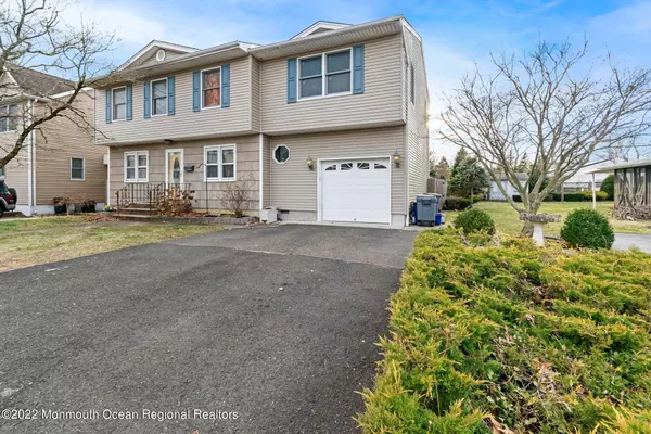 12 Fernhead Avenue, Spotswood, NJ 08884