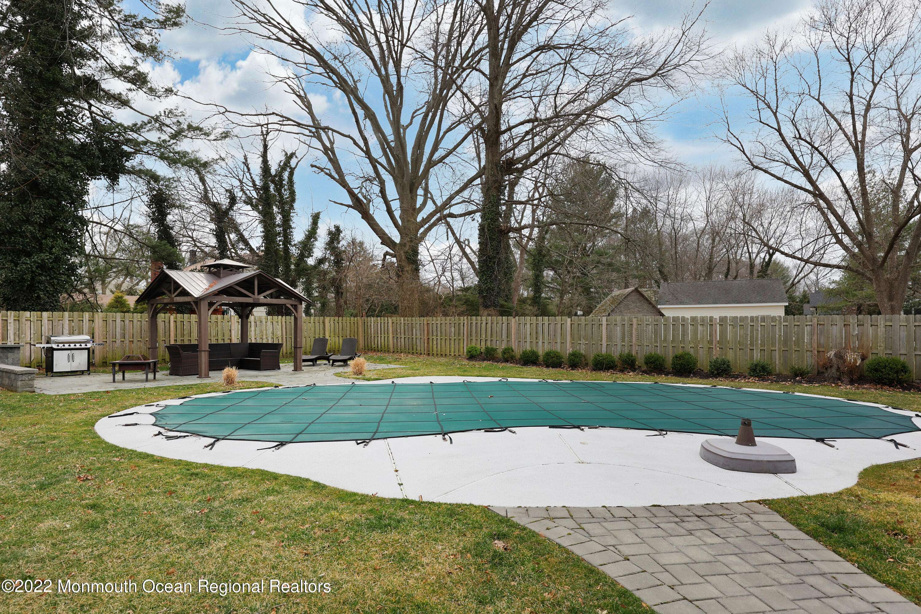 Little Silver, NJ 07739,75 Winding Way