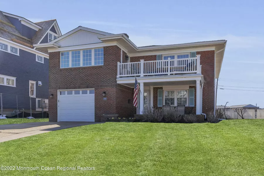 11 Washington Avenue, Avon-by-the-sea, NJ 07717