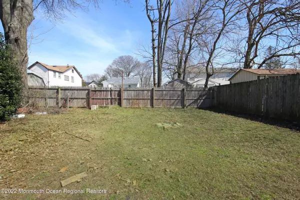 North Middletown, NJ 07748,16 Day Avenue