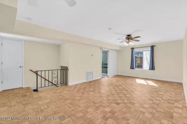 Brick, NJ 08724,17 Newport Court #245