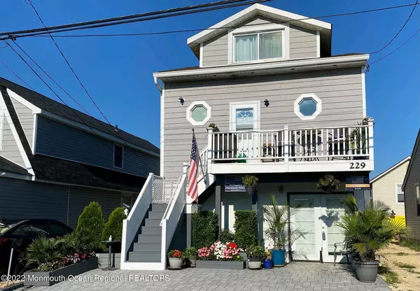 229 2nd Avenue, Manasquan, NJ 08736