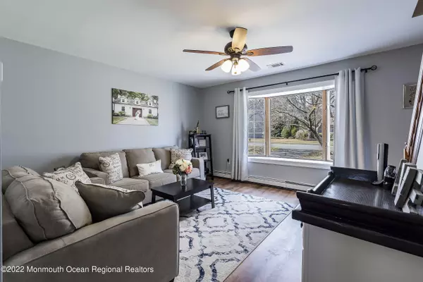 Lanoka Harbor, NJ 08734,707 Wellesley Road