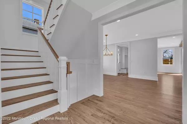 Rumson, NJ 07760,65 Black Point Road