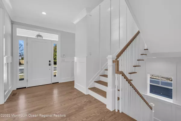 Rumson, NJ 07760,65 Black Point Road